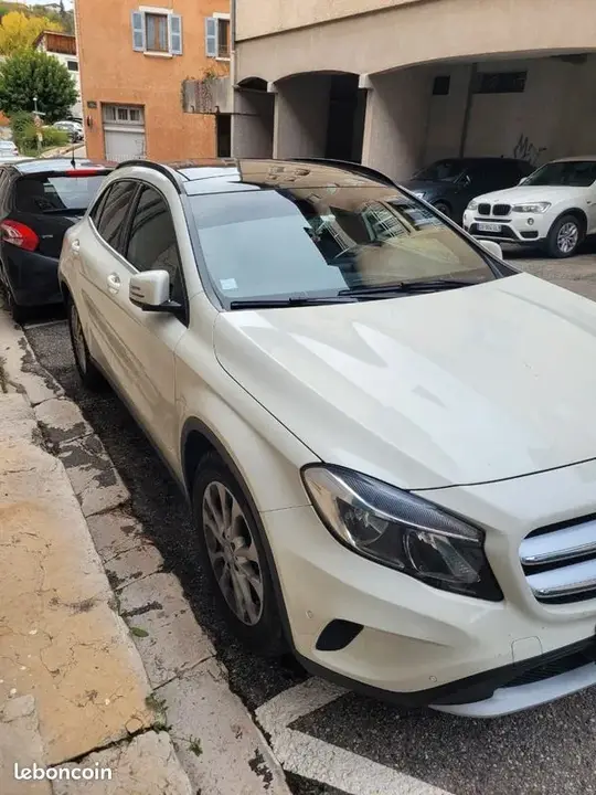 Mercedes-Benz B-Class 2016 photo 2