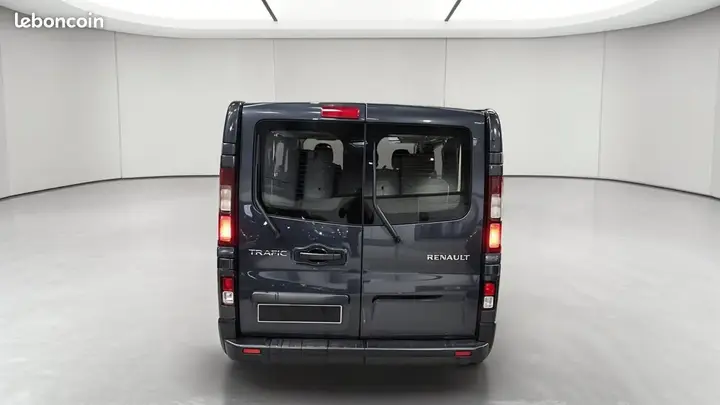 Renault Trafic 2022 photo 5
