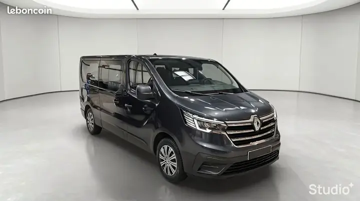 Renault Trafic 2022 photo 3
