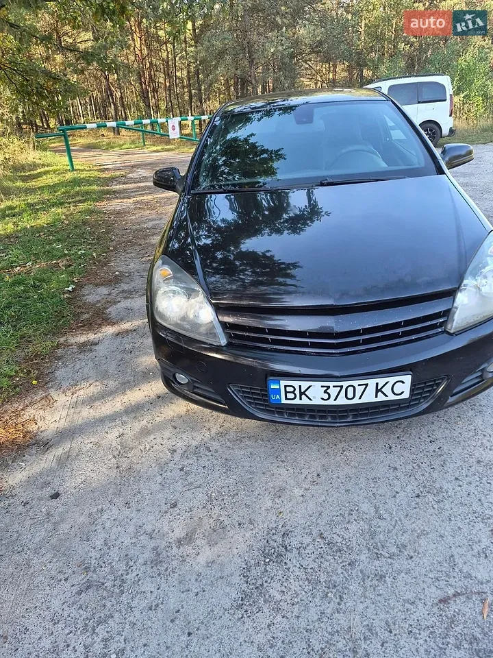 Opel Astra Gtc 2006 photo 2