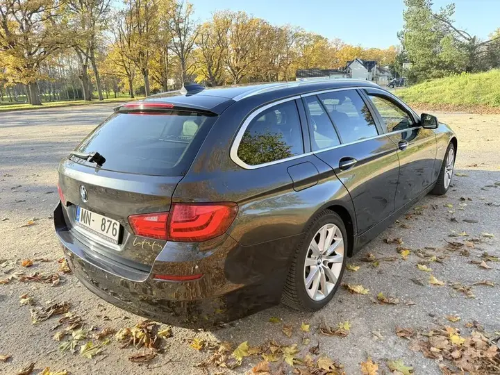 BMW 525D Touring 2010 photo 5
