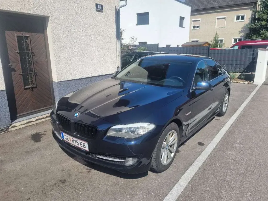 BMW 5 Series 2011 photo 3