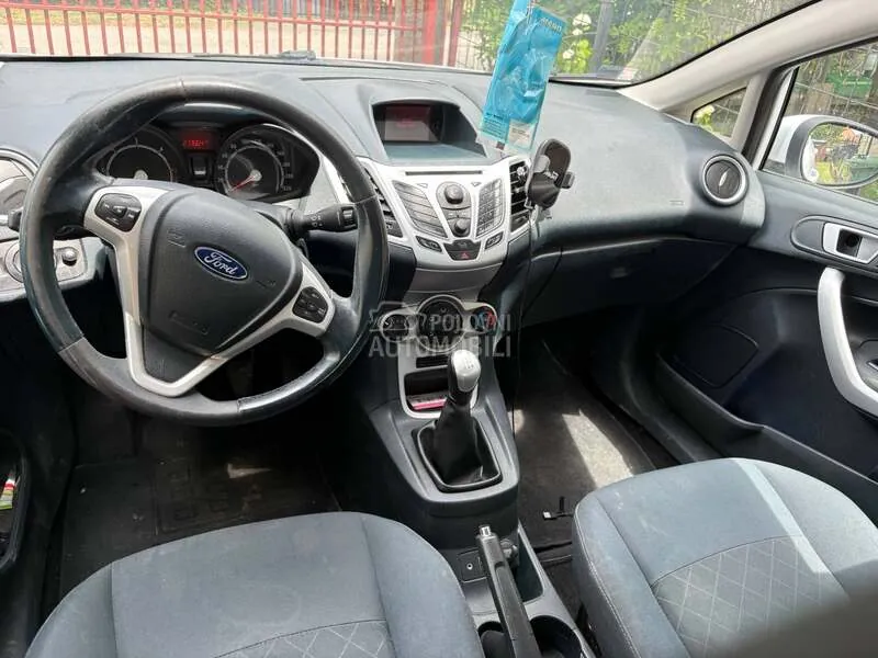 Ford Fiesta 2011 photo 5