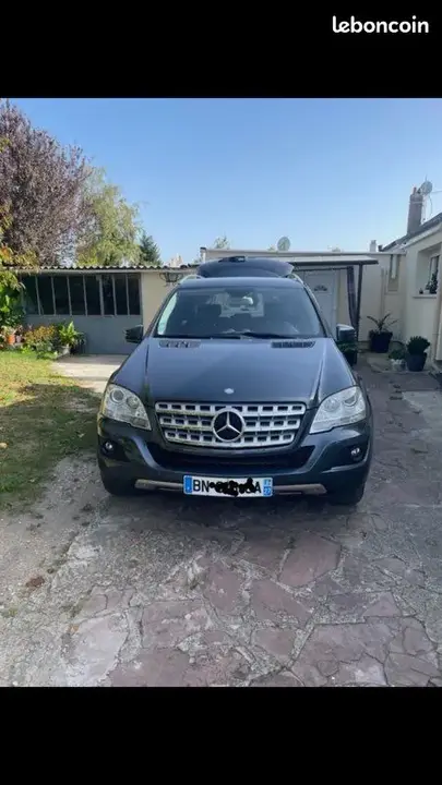 Mercedes-Benz 300