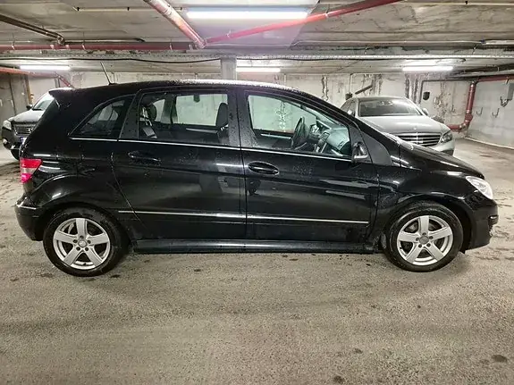 Mercedes-Benz B 180 D 2010 photo 5