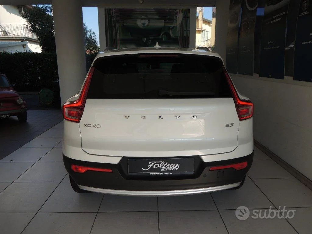 Volvo Xc40 2023 photo 5
