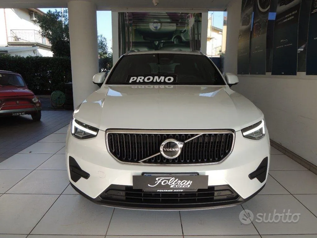 Volvo Xc40 2023 photo 2