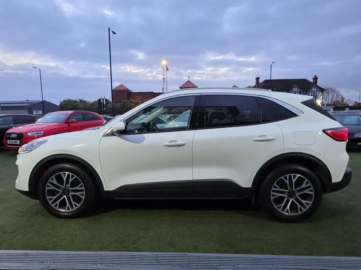Ford Kuga 2022 photo 5