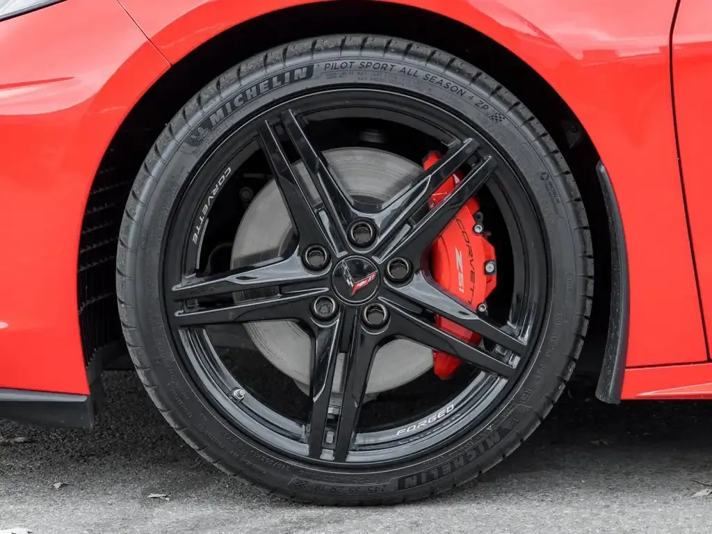 Chevrolet Corvette Stingray 2025 photo 4