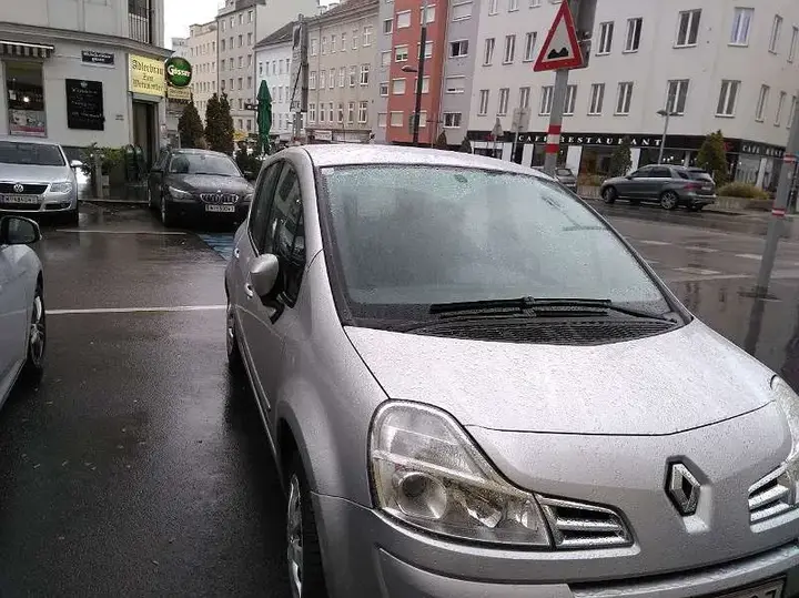 Renault Modus 2011 photo 2