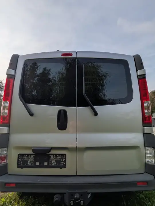 Renault Trafic 2014 photo 3