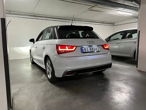 Audi A1 2014 photo 2