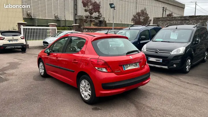Peugeot 207 2009 photo 5