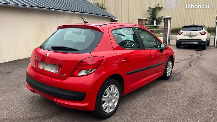 Peugeot 207 2009 photo 3