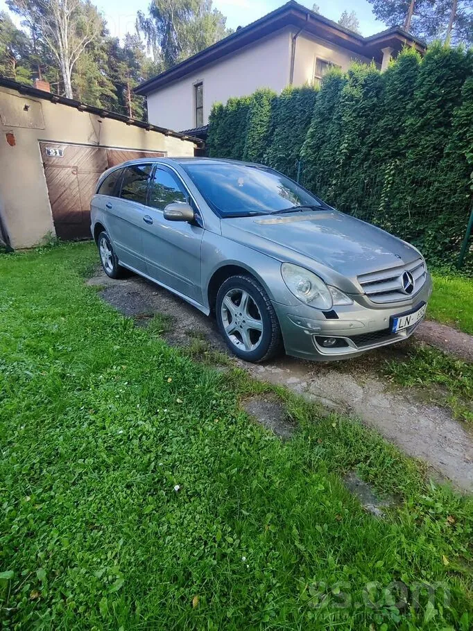 Mercedes-Benz R320