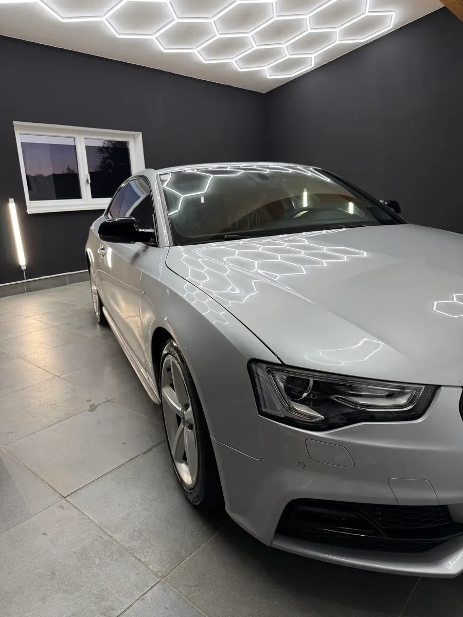 Audi A5 2013 photo 2
