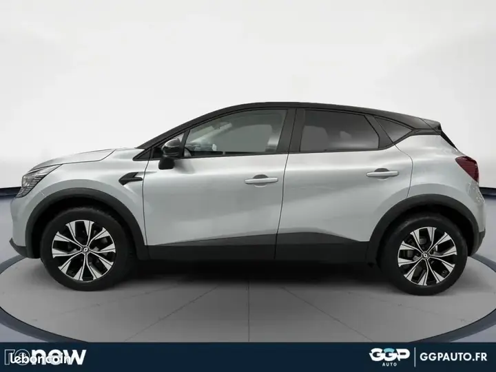 Renault Captur 2023 photo 2