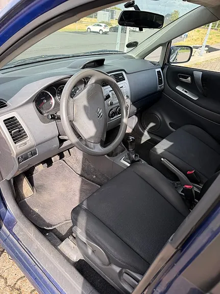 Suzuki Liana 2004 photo 3