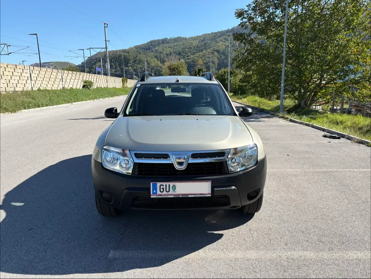Dacia Duster 2013 photo 2