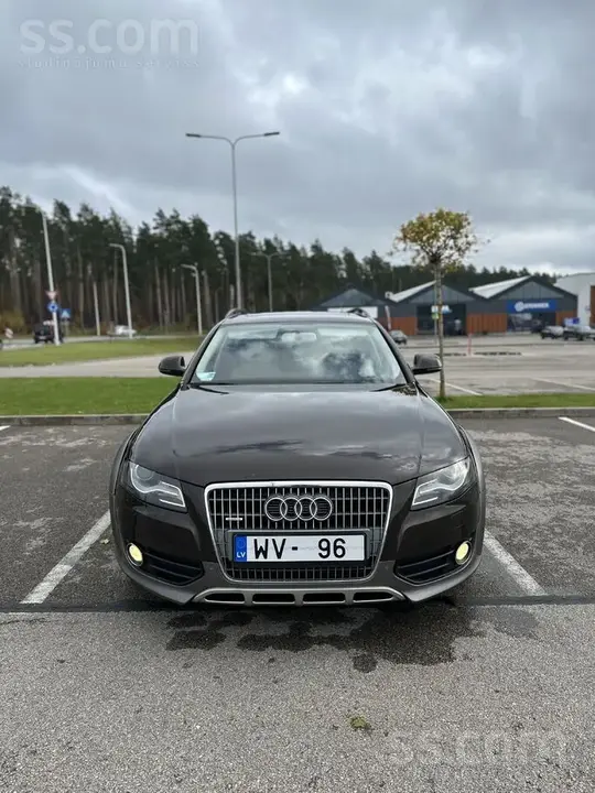 Audi A4 2010 photo 5