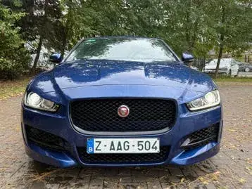 Jaguar Xe 2016 photo 2