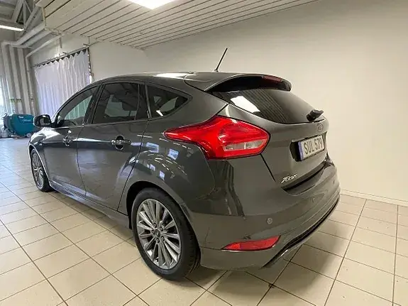 Ford Focus 2018 photo 3
