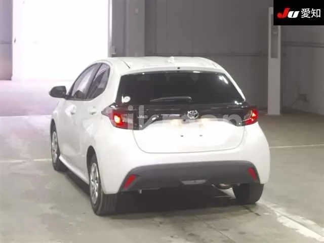 Toyota Yaris 2024 photo 2