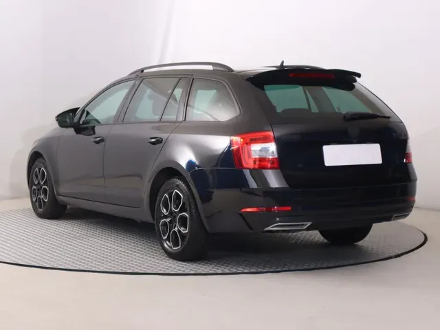 Skoda Octavia Combi 2018 photo 3