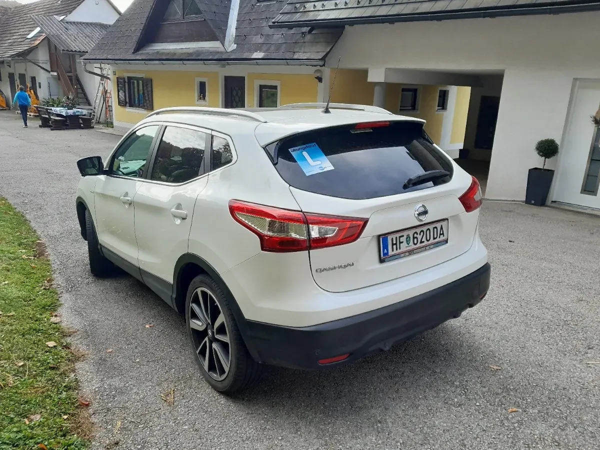 Nissan Qashqai 2014 photo 3