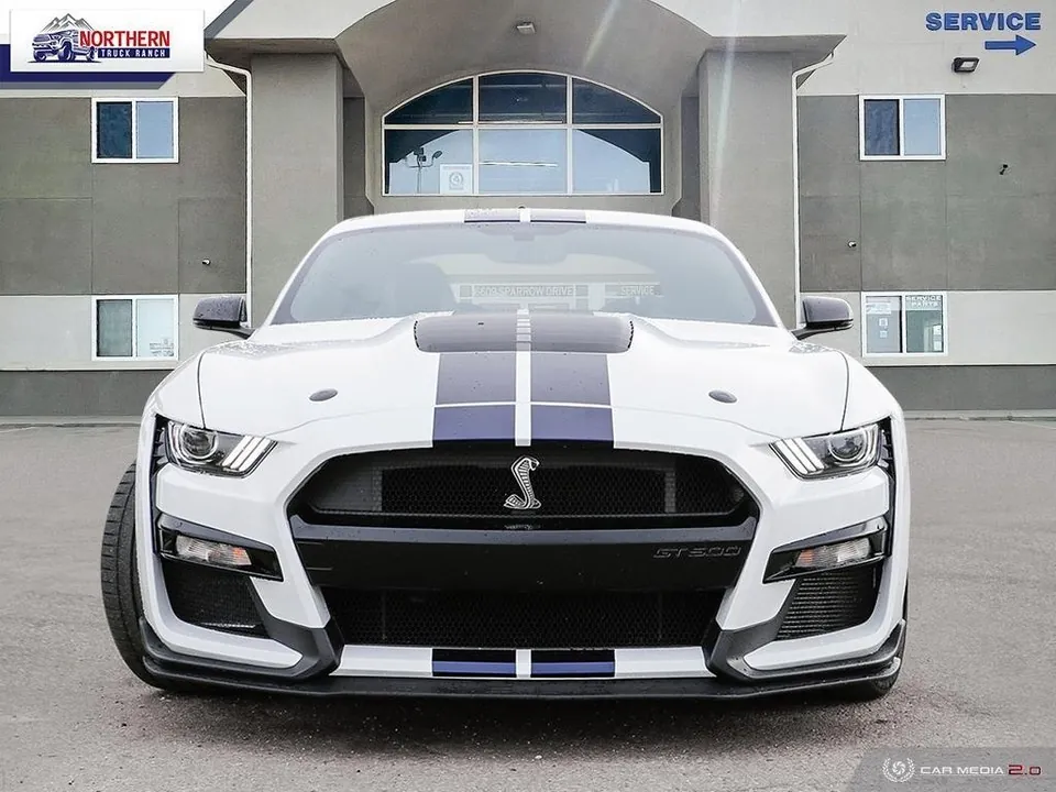 Ford Mustang 2022 photo 2