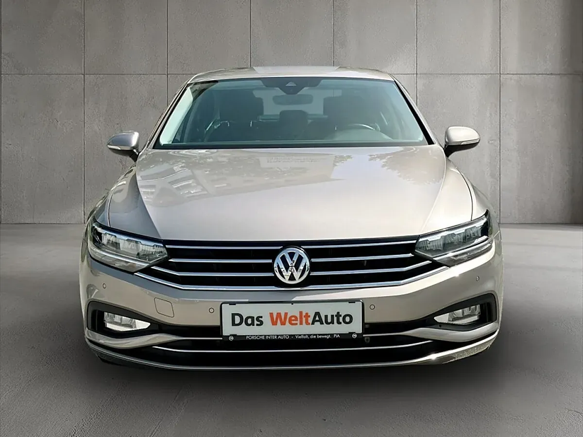 Volkswagen Passat 2020 photo 2