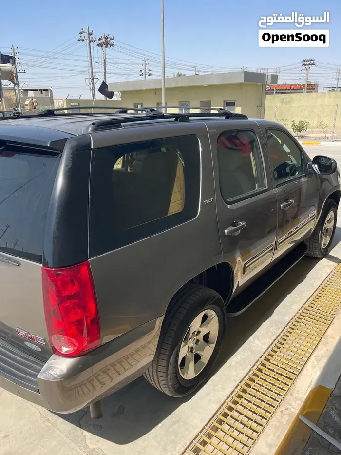 GMC Yukon 2011 photo 3