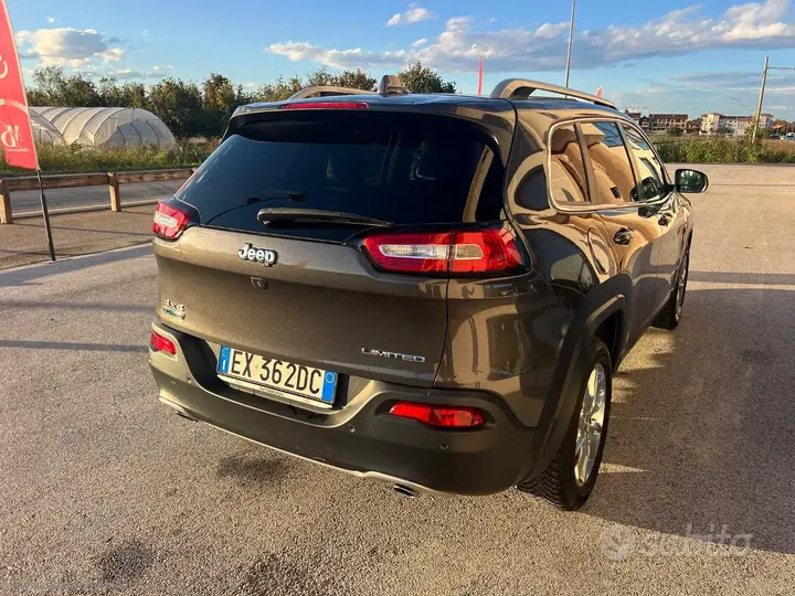 Jeep Cherokee 2014 photo 4