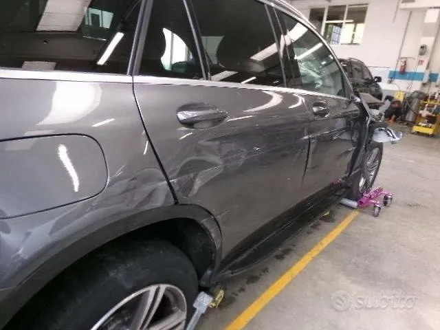 Mercedes-Benz Glc 300 2021 photo 2