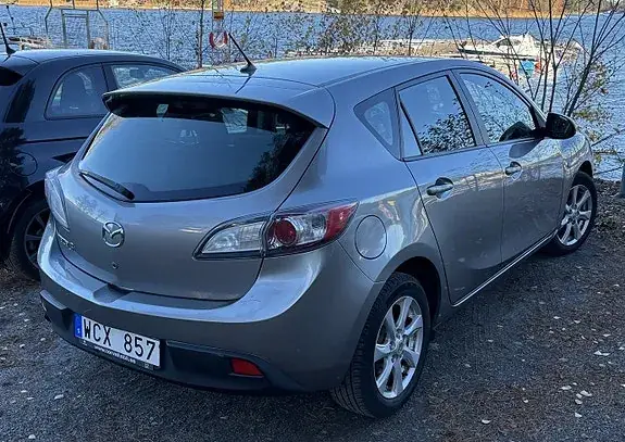 Mazda 3 2010 photo 2