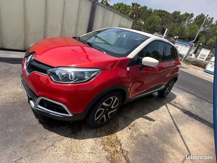 Renault Captur 2015 photo 2
