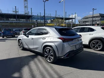 Lexus Ux 2024 photo 4