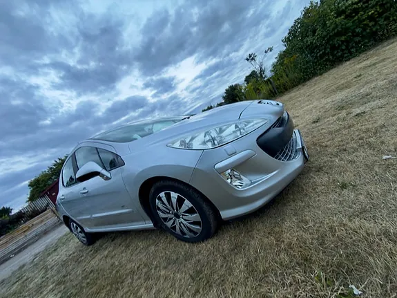 Peugeot 308 2010 photo 3