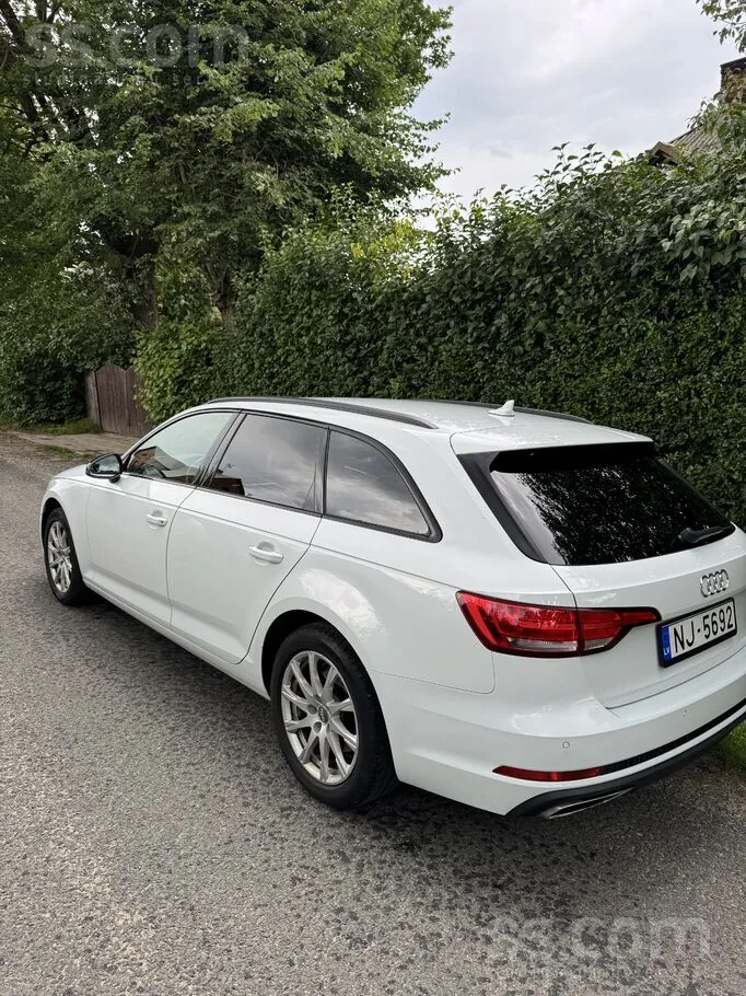 Audi A4 2019 photo 4