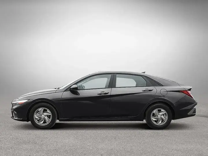 Hyundai Elantra 2026 photo 3