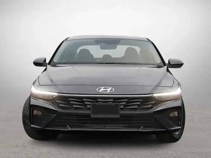 Hyundai Elantra 2026 photo 2