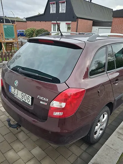 Skoda Fabia 2012 photo 4