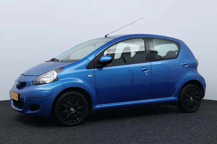 Toyota Aygo 2012 photo 3
