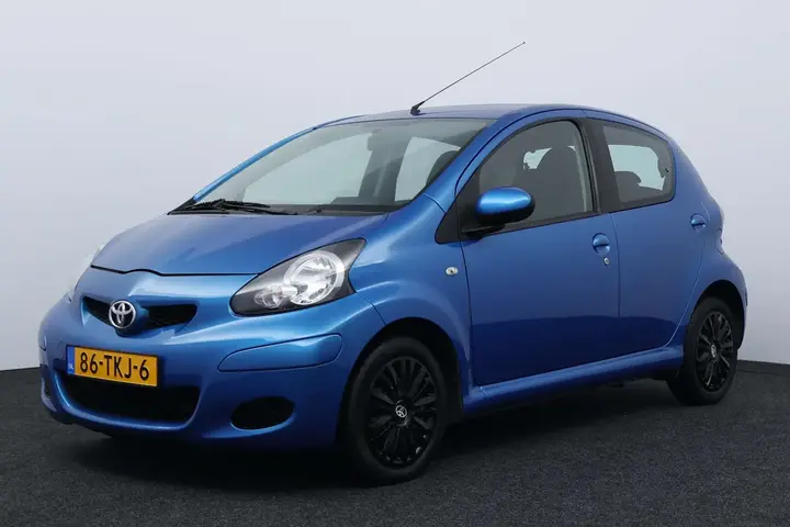 Toyota Aygo 2012 photo 2