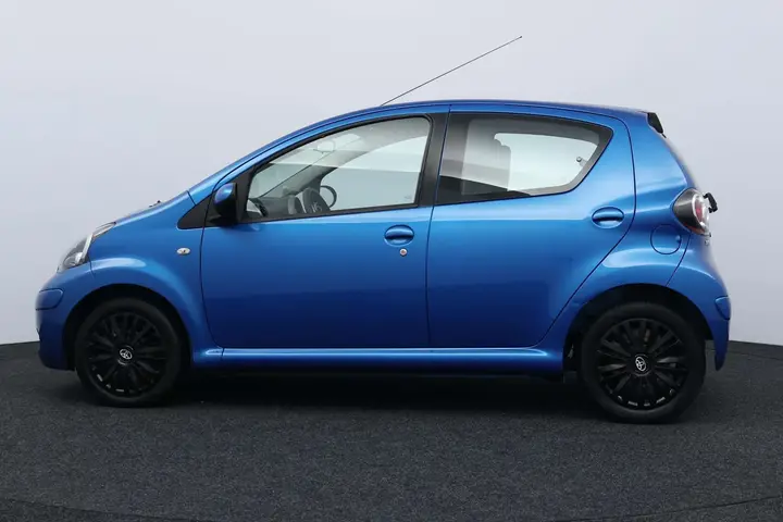 Toyota Aygo 2012 photo 5