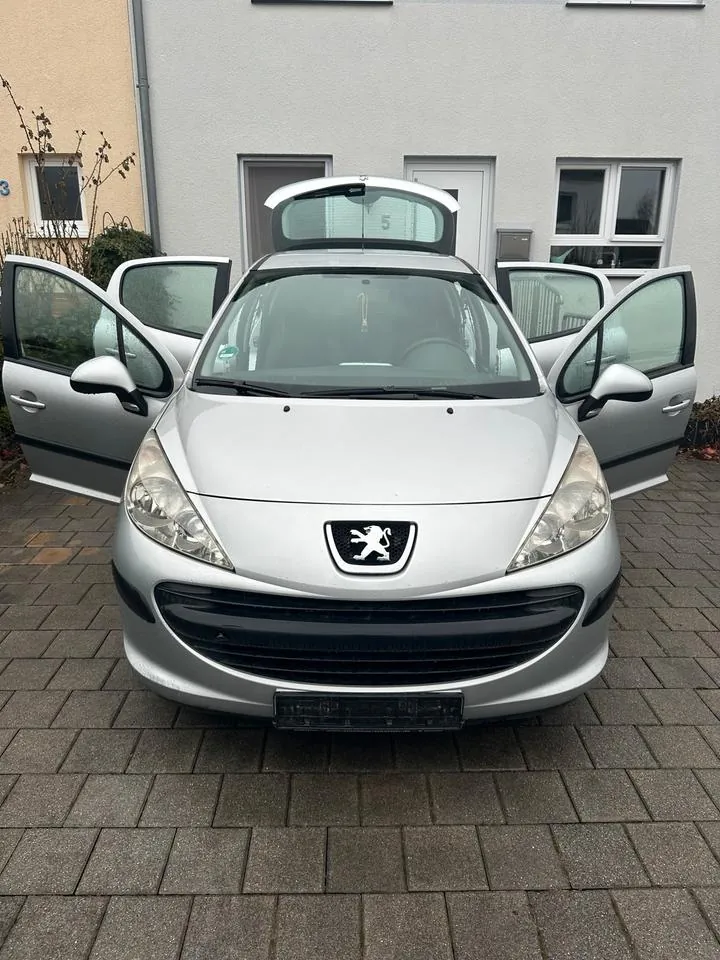 Peugeot 207
