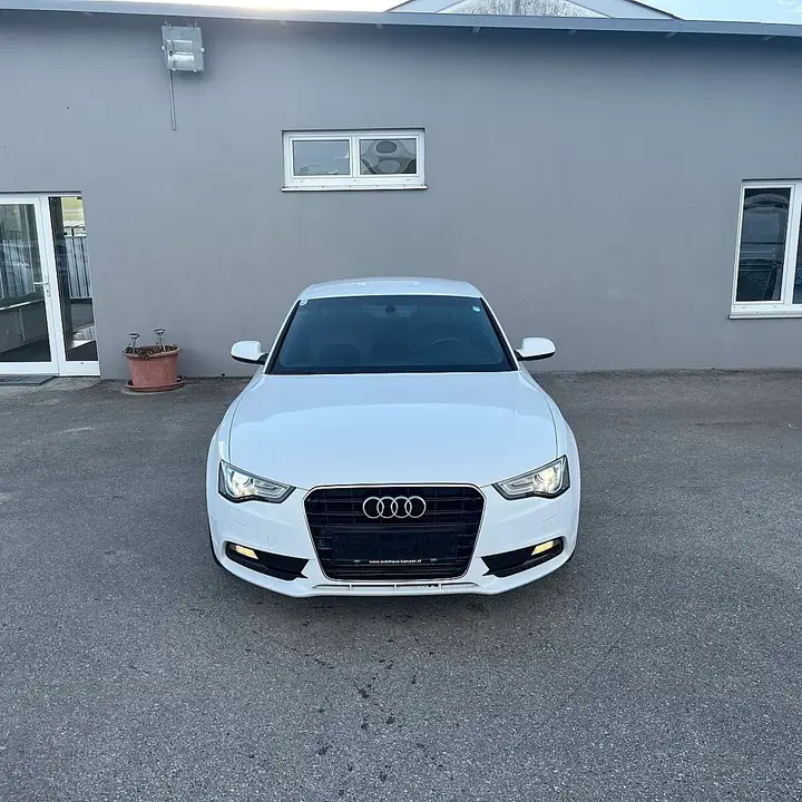 Audi A5 2012 photo 3