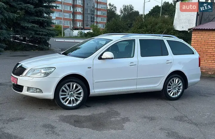 Skoda Octavia 2012 photo 3