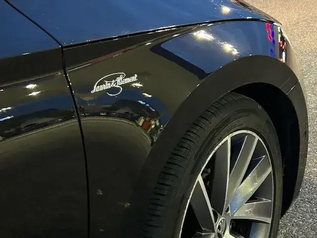 Skoda Superb Combi 2019 photo 4