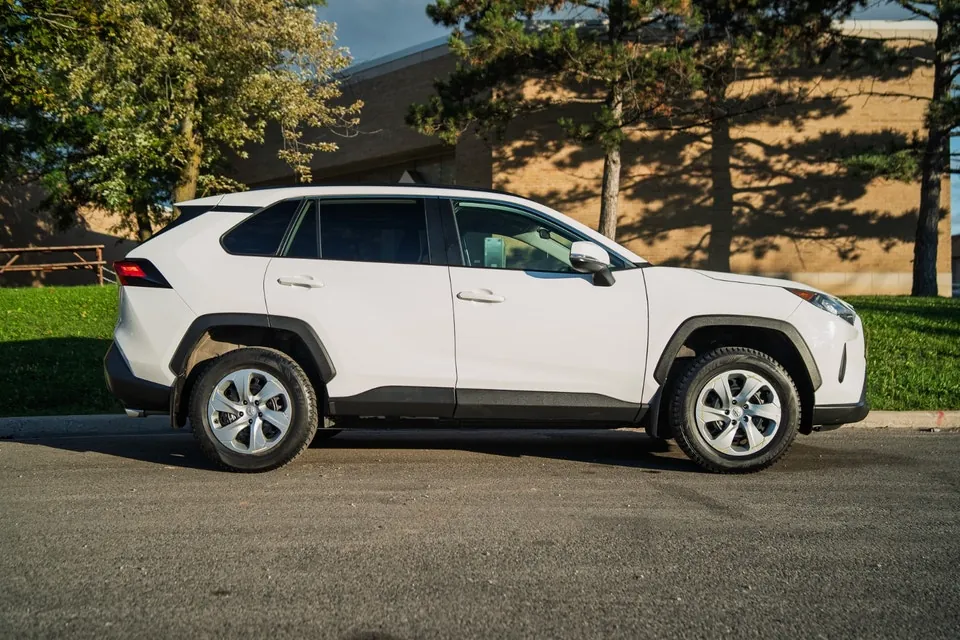 Toyota Rav4 2021 photo 4